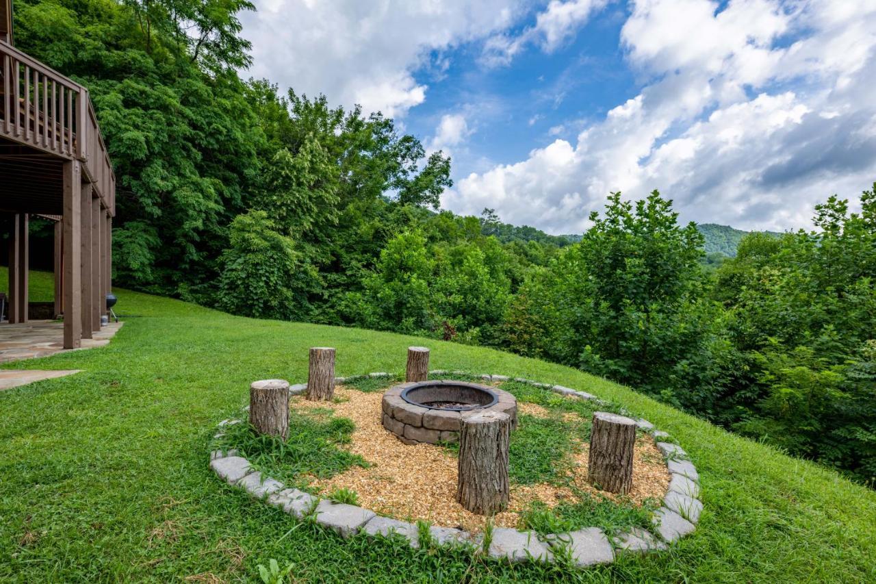 --Mountain Chalet Getaway With Breathtaking View Next To Tail Of Dragon-- Robbinsville Εξωτερικό φωτογραφία